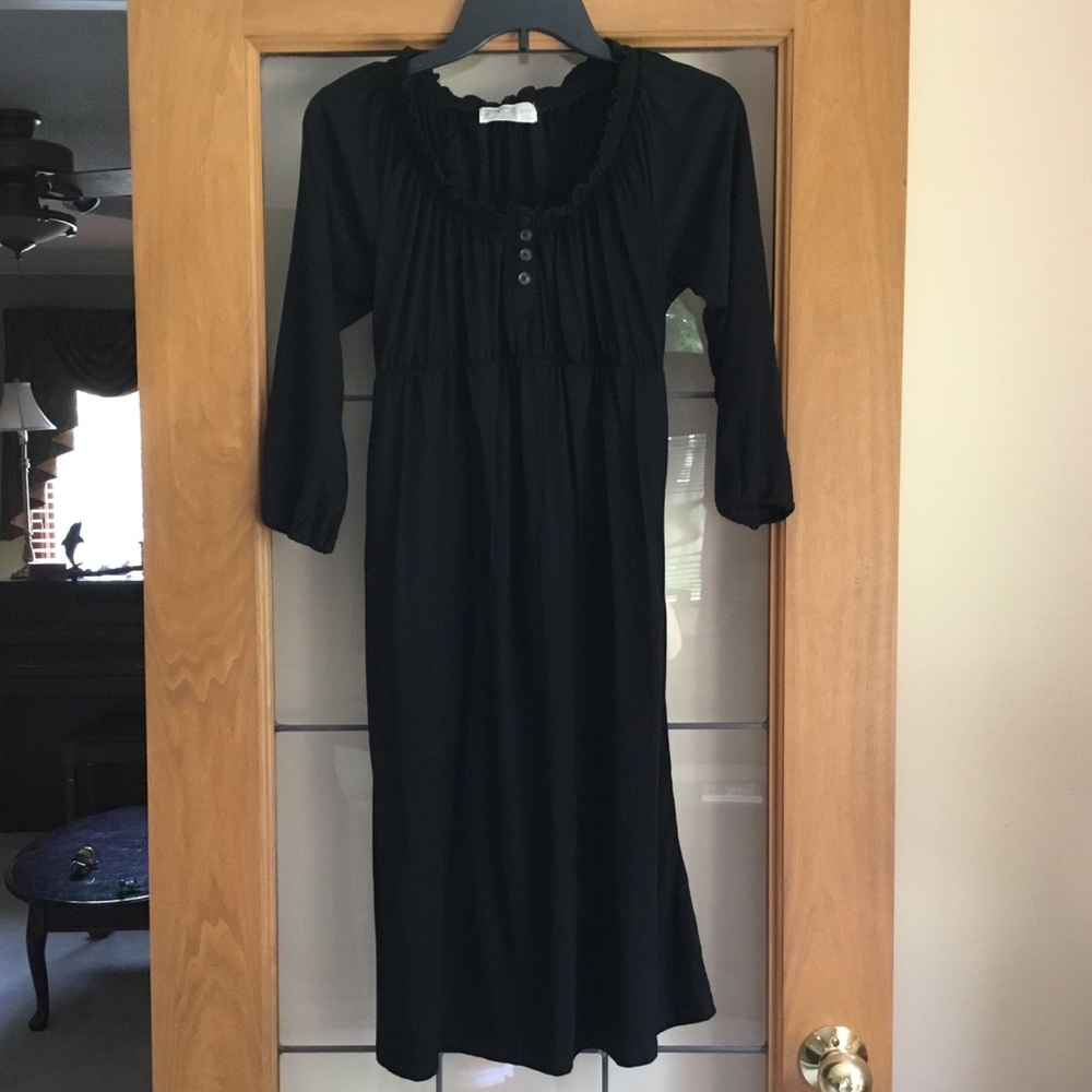 3/4 sleeved maternity dress